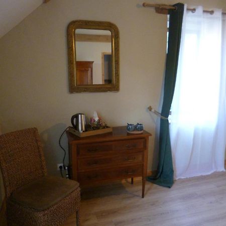 Le Moulin De Cors Bed and Breakfast Oulches Exteriör bild