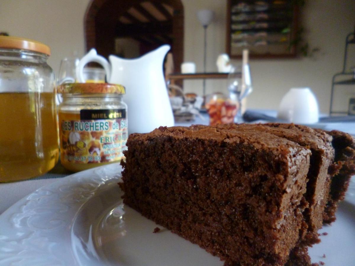 Le Moulin De Cors Bed and Breakfast Oulches Exteriör bild